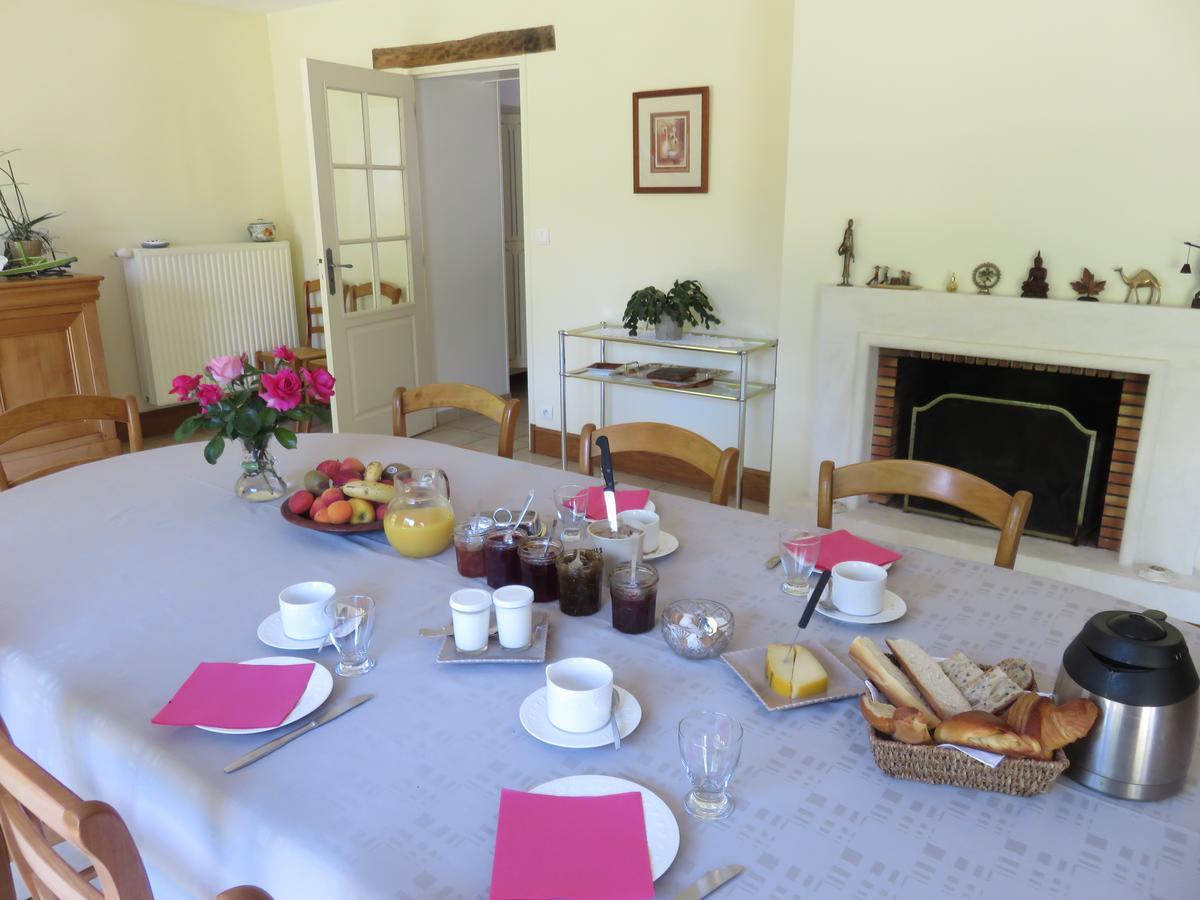Les Quatre Saisons Acomodação com café da manhã Moitron-sur-Sarthe Exterior foto