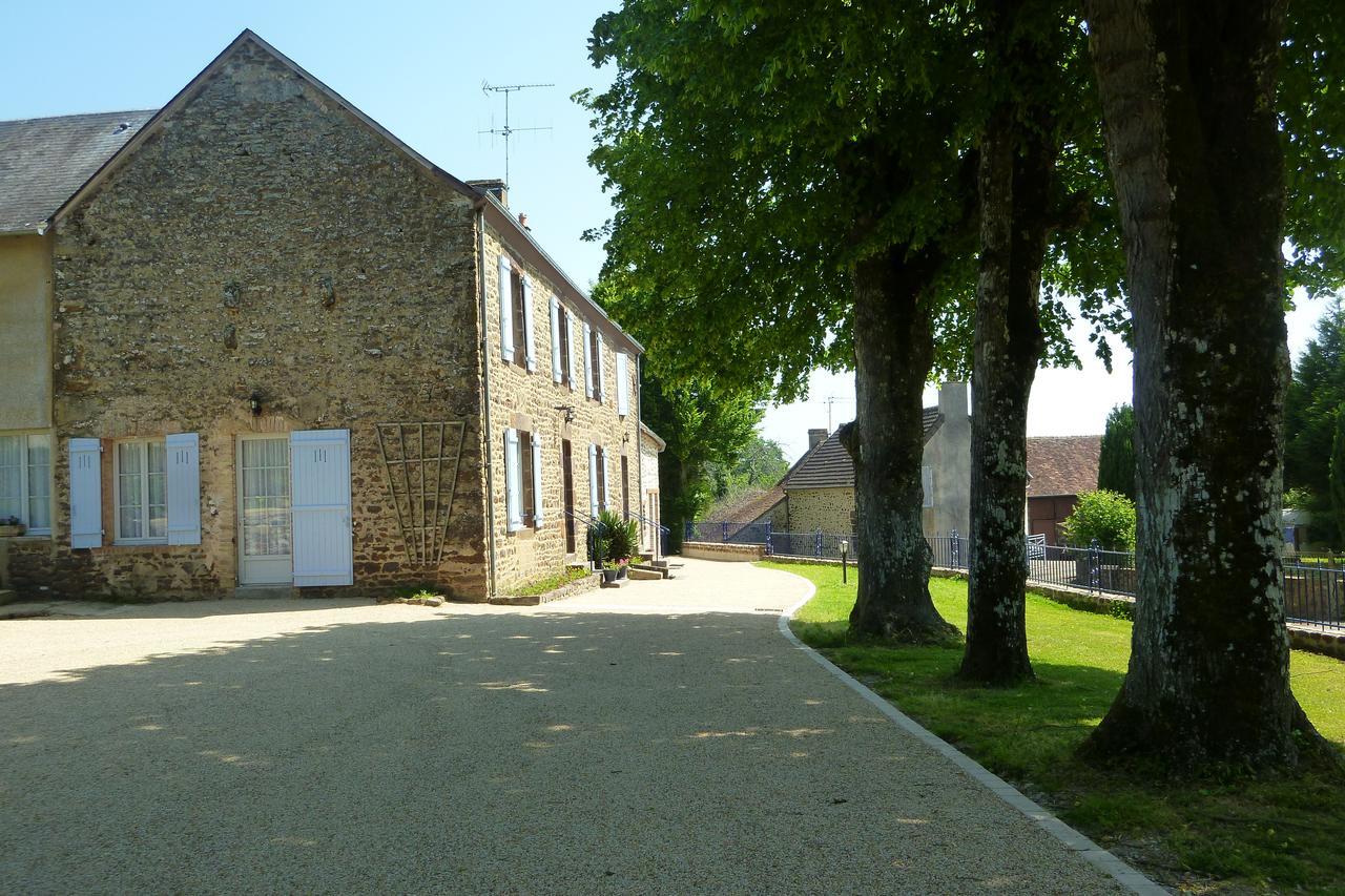 Les Quatre Saisons Acomodação com café da manhã Moitron-sur-Sarthe Exterior foto